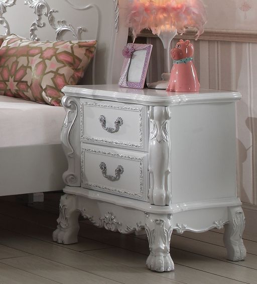 Nightstand 