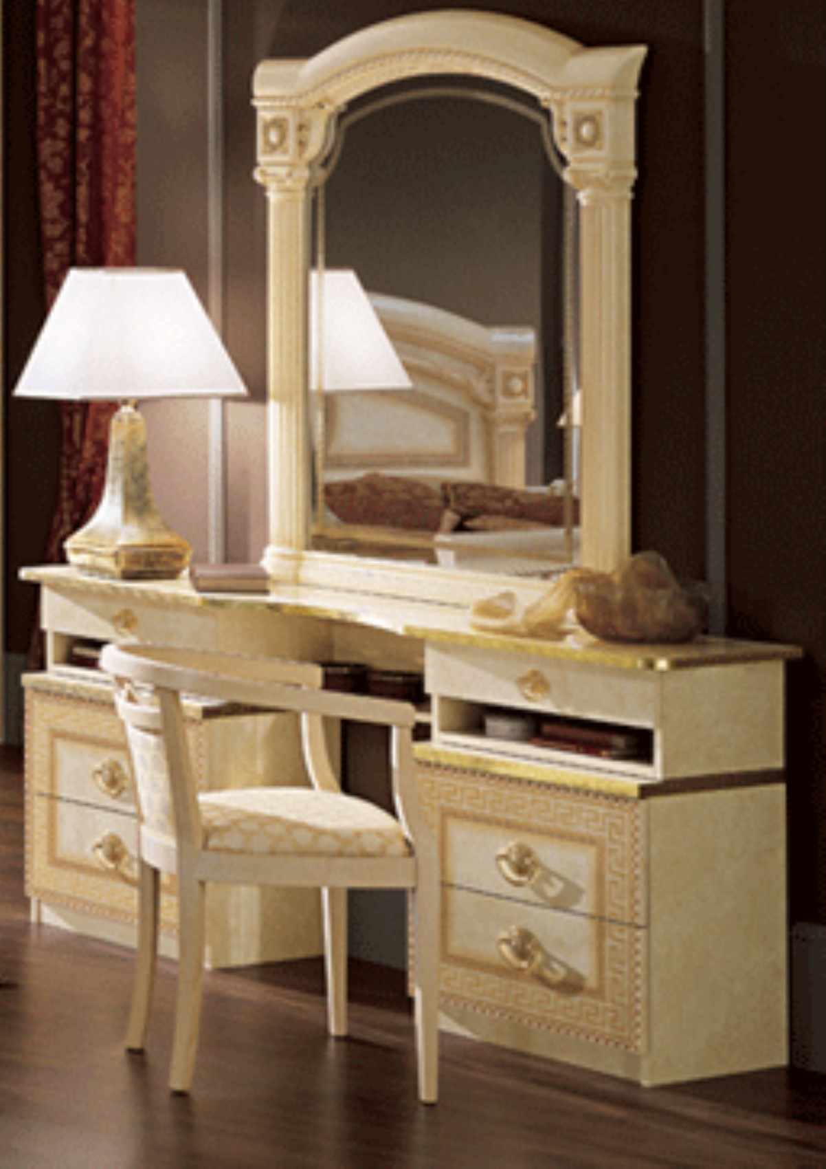 Vanity Dresser