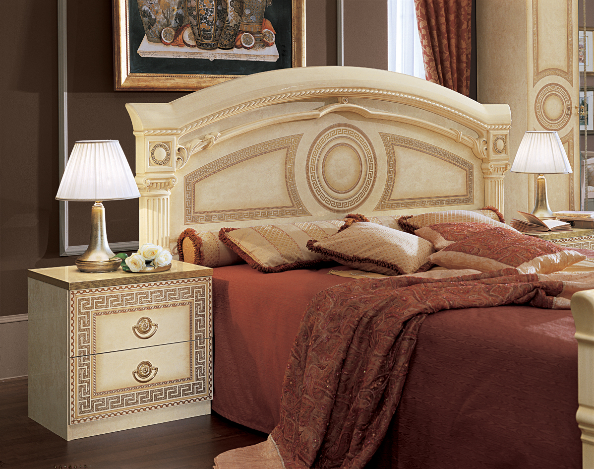 Aida Queen Bed