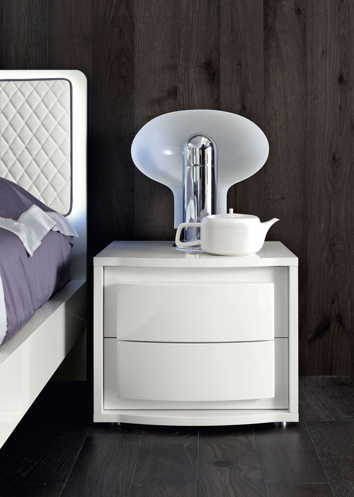Dama Bianca Nightstand