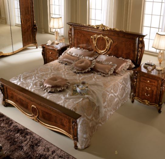 Donatello Queen Bed
