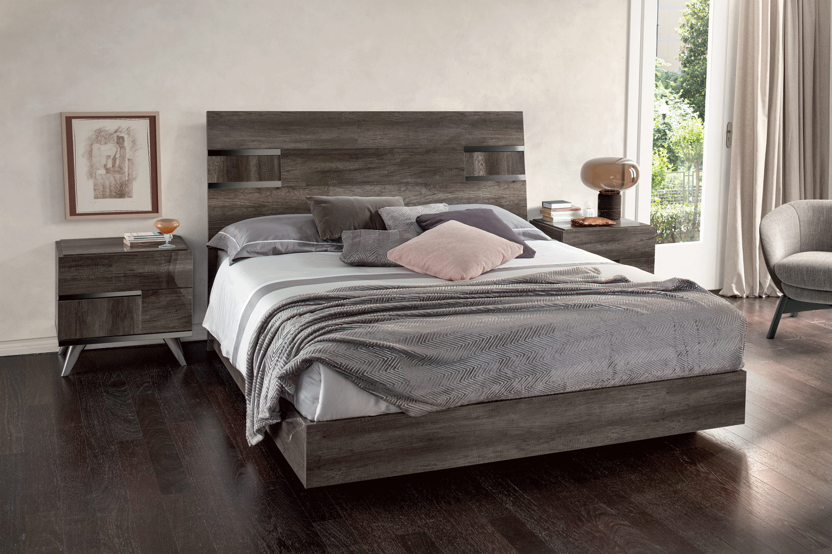 Medea Queen Bed