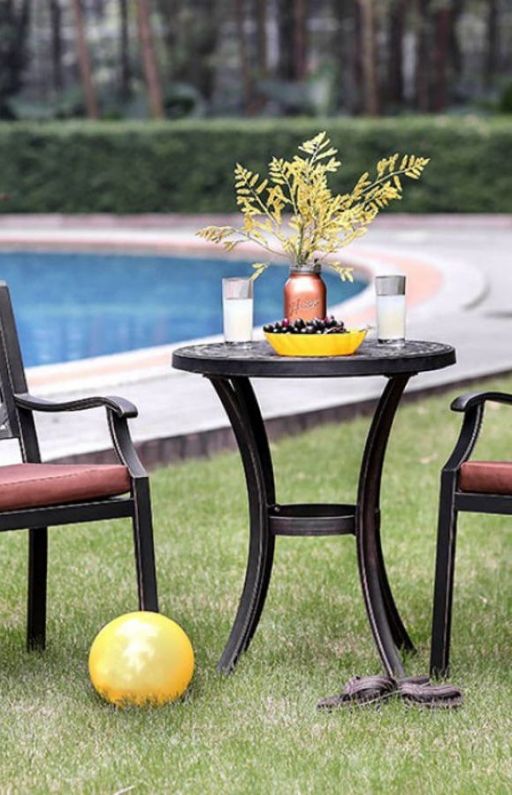 Round Patio Table