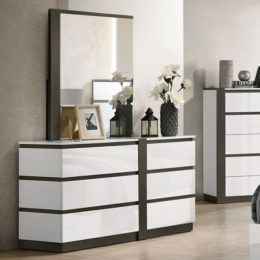 DRESSER