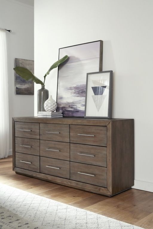 Dresser