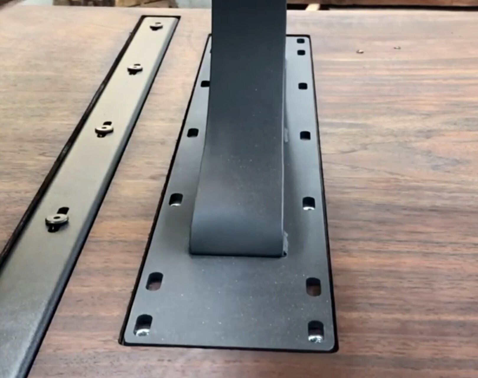Desk Leg Mount
